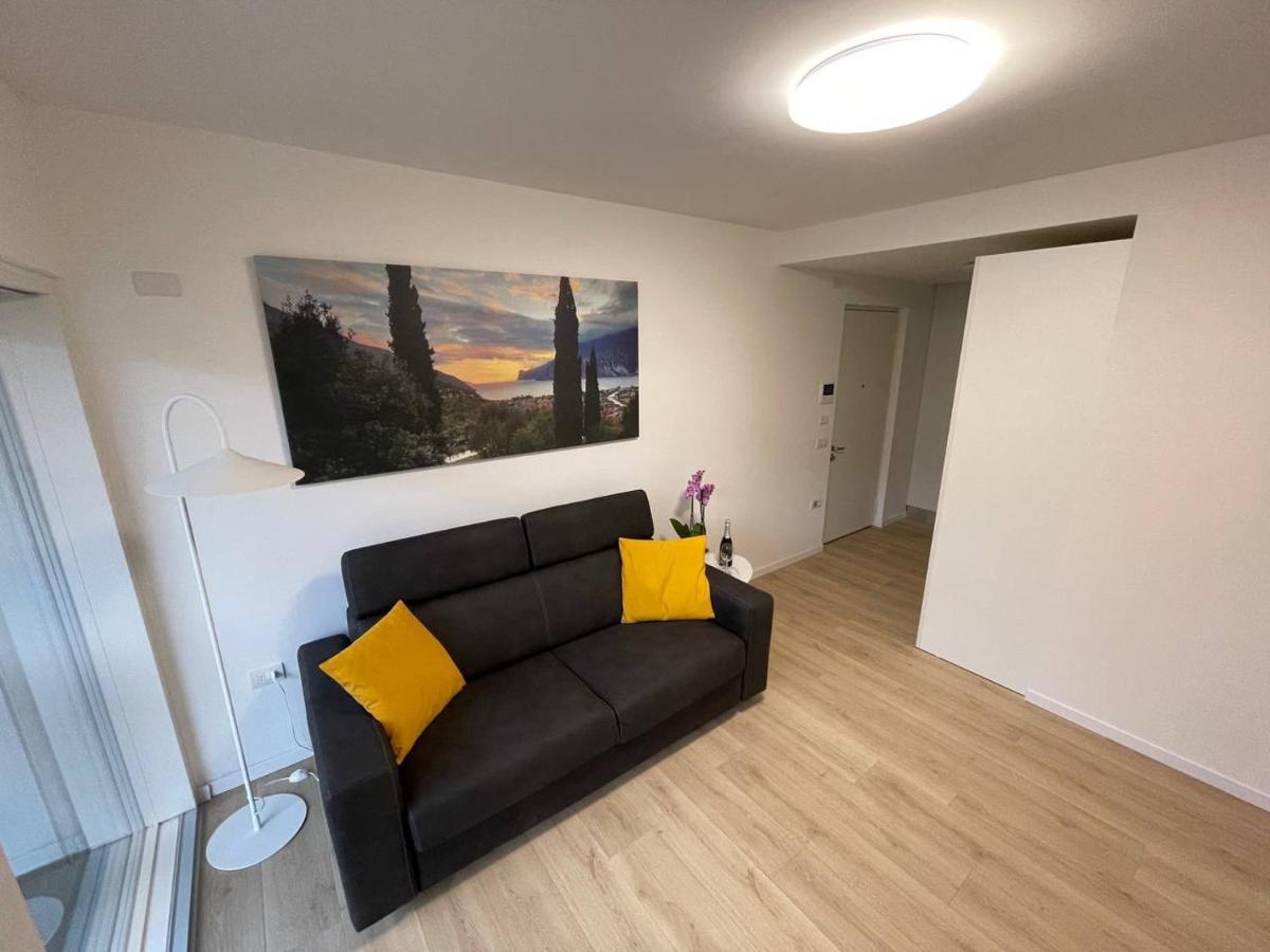 Le Terrazze Living Apartment Riva del Garda Exterior foto