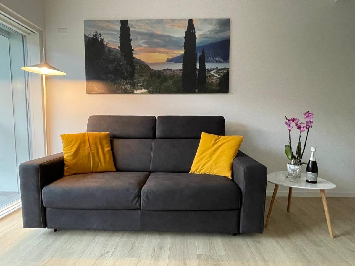 Le Terrazze Living Apartment Riva del Garda Exterior foto
